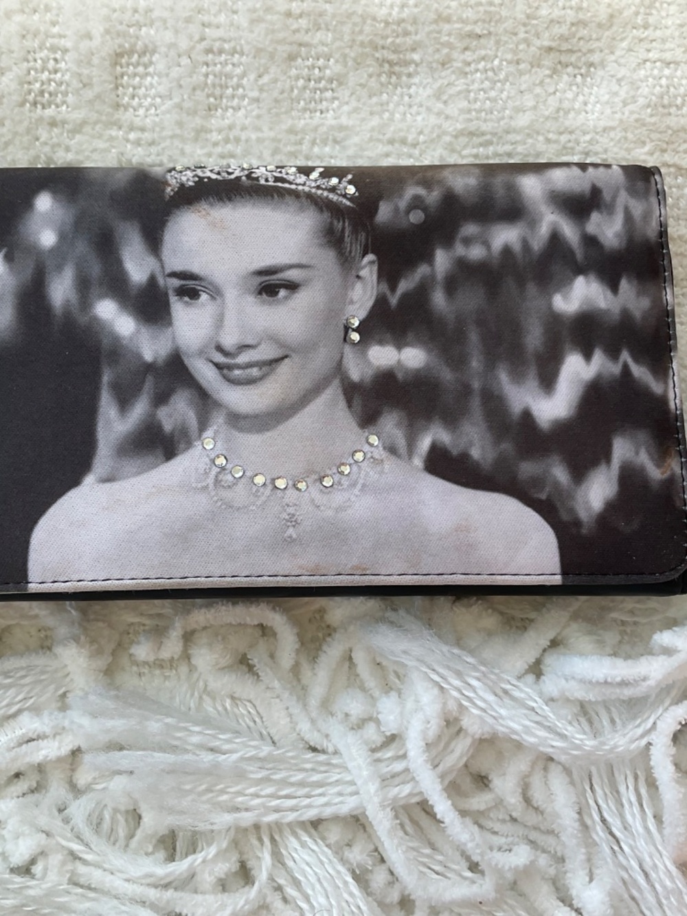 Audrey Hepburn black wallet - Picture 2 of 10